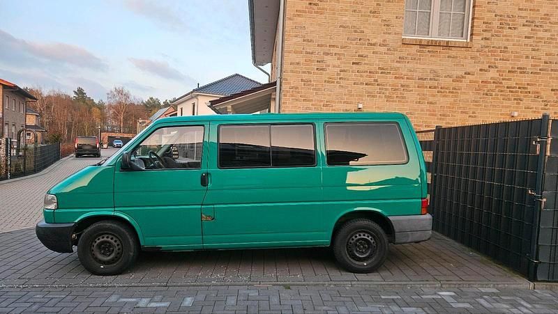 Gebraucht VW T4 102 PS (75 kW) 2000 Grün Van