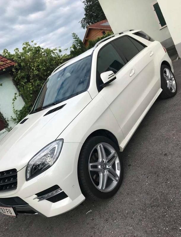 Gebraucht Mercedes ML350 AMG Edition 1 258 PS (189 kW) 2012 Weiß SUV