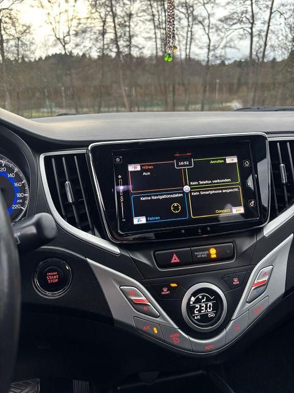 Gebraucht Suzuki Baleno 111 PS (81 kW) 2018 Weiß Kleinwagen