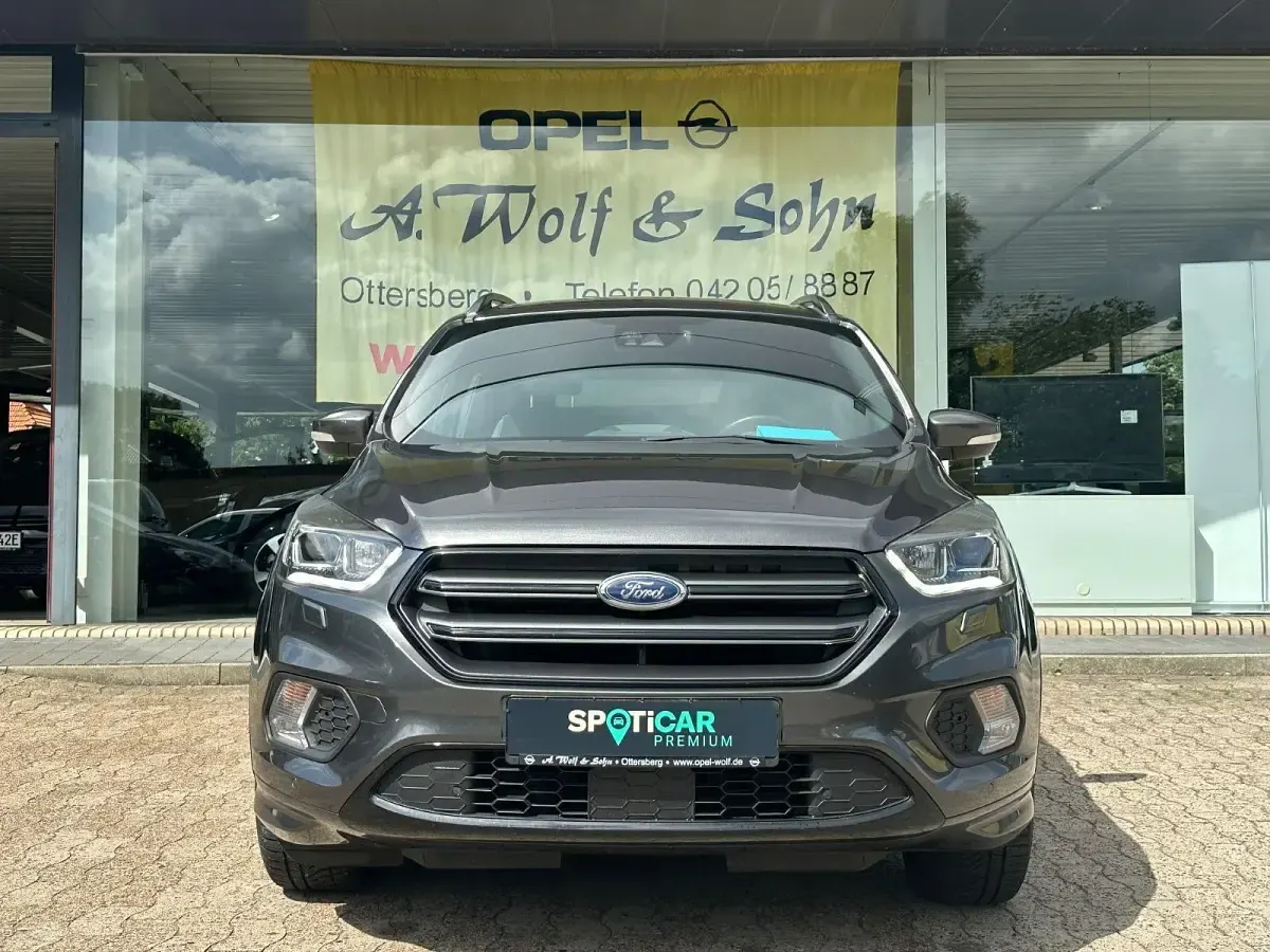 Gebraucht Ford Kuga ST-Line 150 PS (110 kW) 2018 Grau SUV