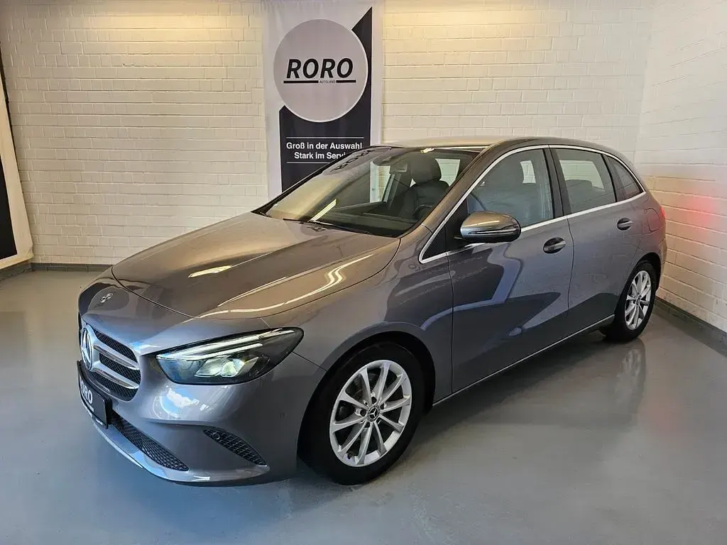 Gebraucht Mercedes 200 150 PS (110 kW) 2020 Grau Limousine