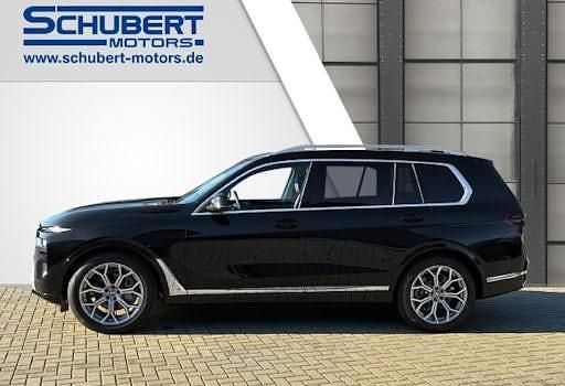 Neu BMW X7 Comfort Edition 352 PS (258 kW) 2026 Schwarz SUV