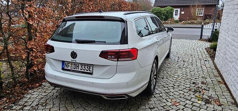 Gebraucht VW Passat GTE 218 PS (160 kW) 2021 Weiß Kombi