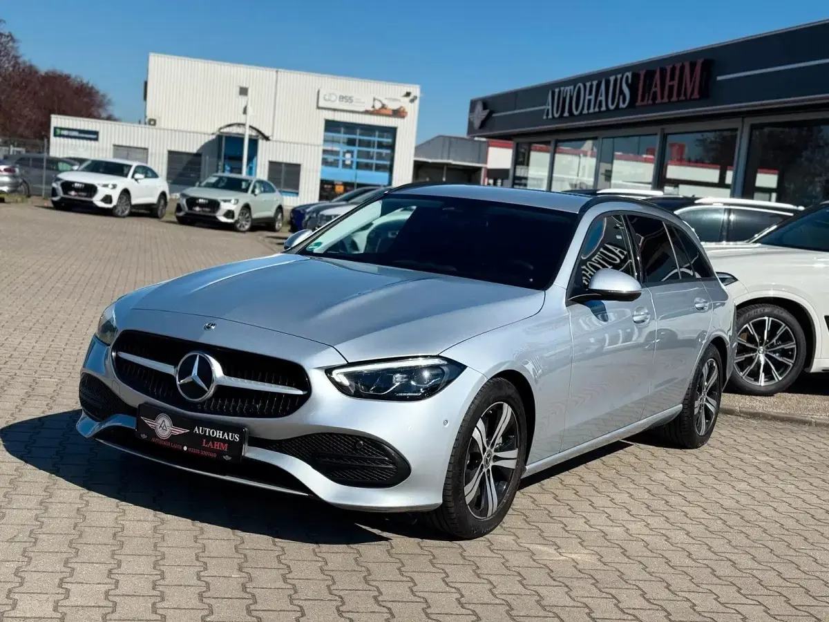 Gebraucht Mercedes 200 Business 163 PS (119 kW) 2023 Silber Limousine