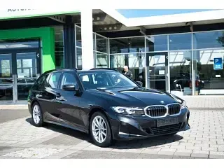 Gebraucht BMW 318 150 PS (110 kW) 2023 Black sapphire metallic Kombi
