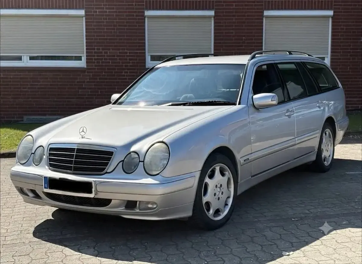 Gebraucht Mercedes E200 163 PS (119 kW) 2003 Silber Kombi