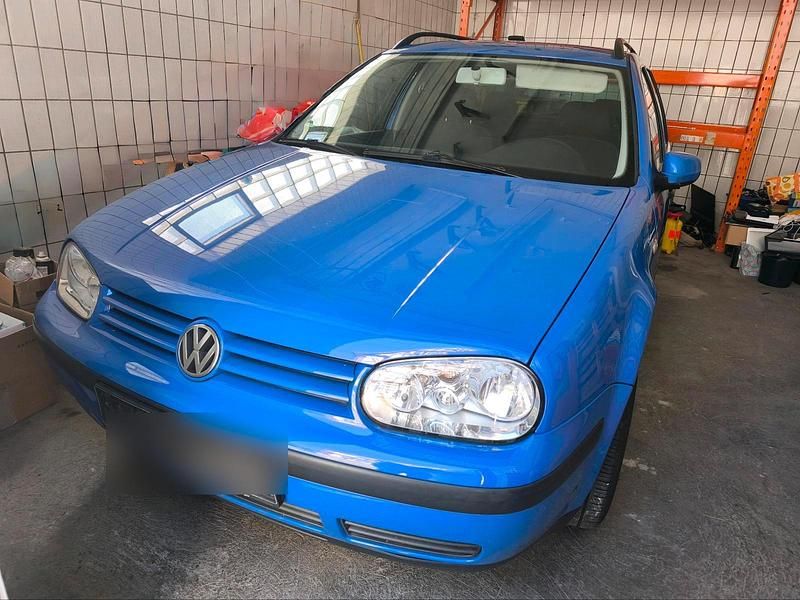 Blau Gebraucht 2001 VW Golf IV Kombi | 500 € (Superpreis) - Bild 1/4