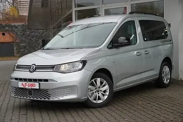 Gebraucht VW Caddy 114 PS (83 kW) 2023 Reflexsilber metallic Van / Kleinbus