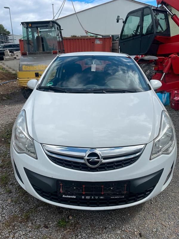 Weiß Gebraucht 2012 Opel Corsa Kleinwagen | 3.300 € (Fairer Preis) - Bild 1/4