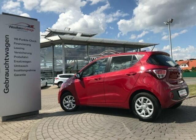Gebraucht Hyundai i10 Trend 67 PS (49 kW) 2017 Andere farbe Kleinwagen