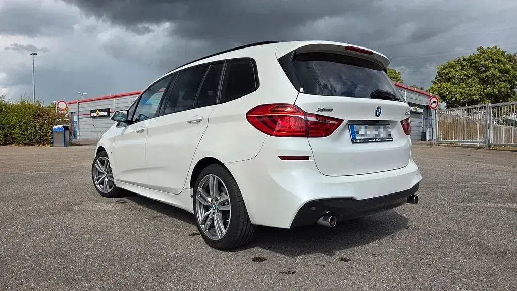 Gebraucht BMW 220 Gran Tourer M Sport 190 PS (139 kW) 2015 Weiß Van / Kleinbus