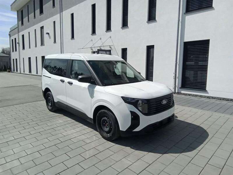 Gebraucht Ford Tourneo Courier Trend 125 PS (91 kW) 2024 Cactus grey Van / Kleinbus