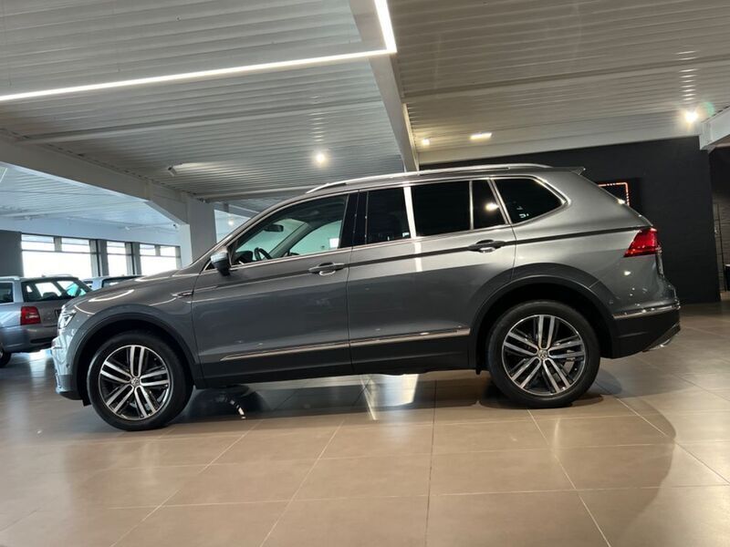 Gebraucht VW Tiguan Allspace Highline 239 PS (175 kW) 2018 Grau SUV