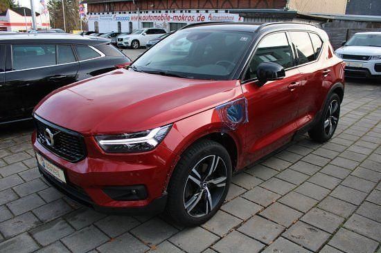 Fusionred (metallic) Gebraucht 2020 Volvo XC40 R-Design SUV | 26.450 € (Fairer Preis) - Bild 1/4