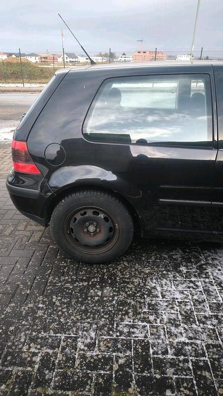 Gebraucht VW Golf IV 2002 Schwarz Kleinwagen