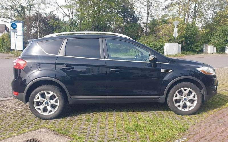 Gebraucht Ford Kuga Champions Edition 163 PS (119 kW) 2012 Schwarz SUV