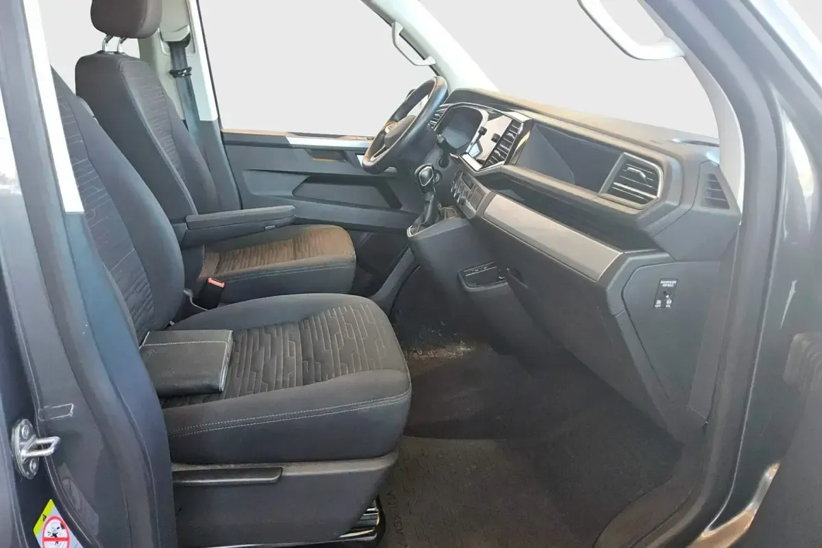 Gebraucht VW Multivan Comfortline 204 PS (150 kW) 2023 Van / Kleinbus