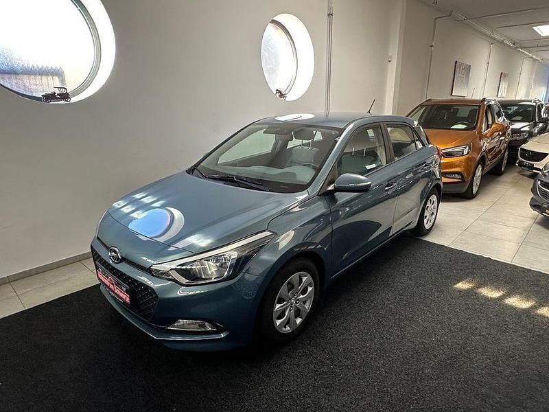 Gebraucht 2016 Hyundai i20 Classic Limousine | 7.999 € (Fairer Preis) - Bild 1/4