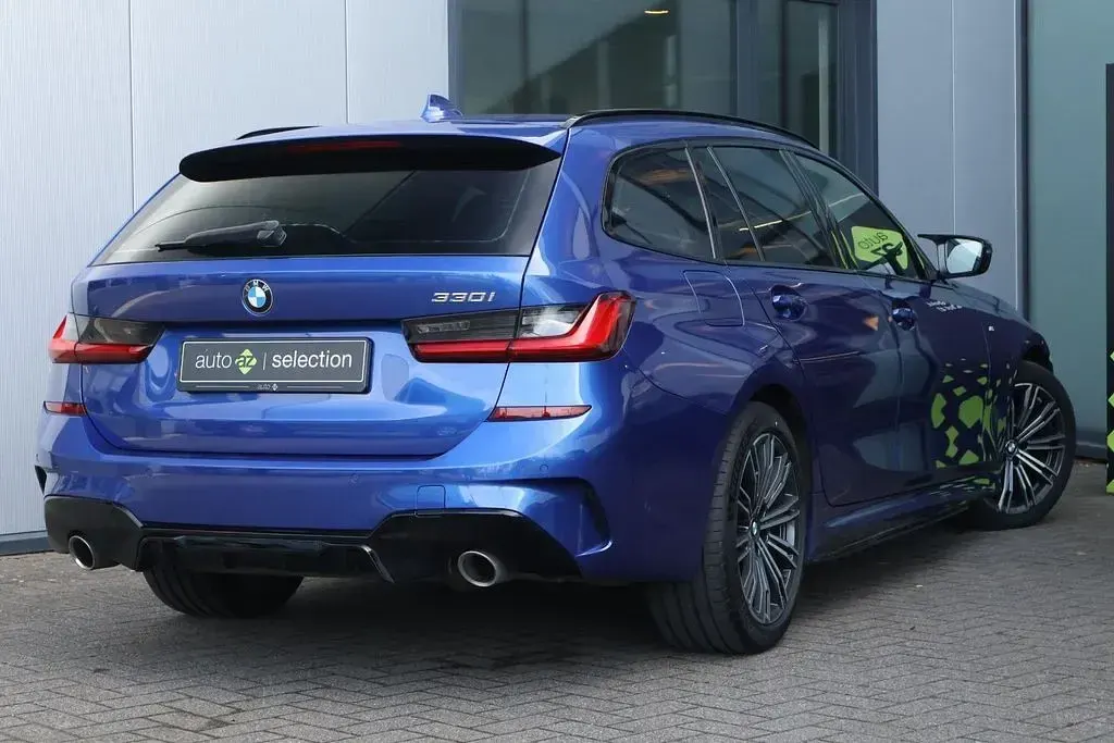 Gebraucht BMW 330 Executive 258 PS (189 kW) 2020 Blau Kombi