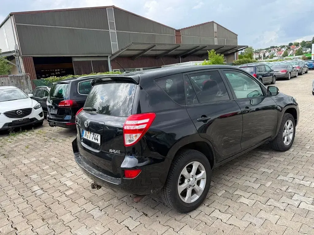 Gebraucht Toyota RAV4 Life 158 PS (116 kW) 2011 Schwarz SUV