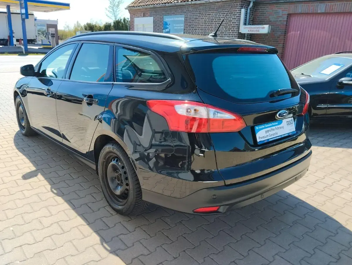 Gebraucht Ford Focus SYNC Edition 101 PS (74 kW) 2014 Schwarz Kombi