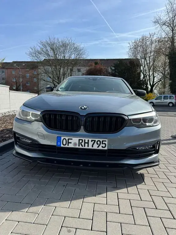 Gebraucht BMW 520 Sport Line 190 PS (139 kW) 2018 Grau Limousine