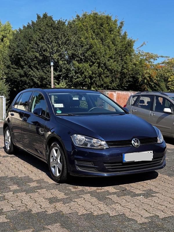Blau Gebraucht 2013 VW Golf VII Limousine | 12.599 € (Fairer Preis) - Bild 1/4
