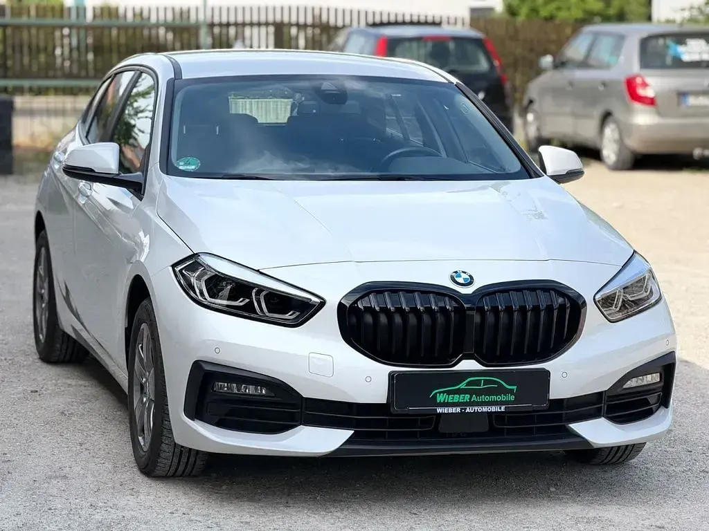 Gebraucht BMW 116 Advantage 109 PS (80 kW) 2022 Weiß Kleinwagen