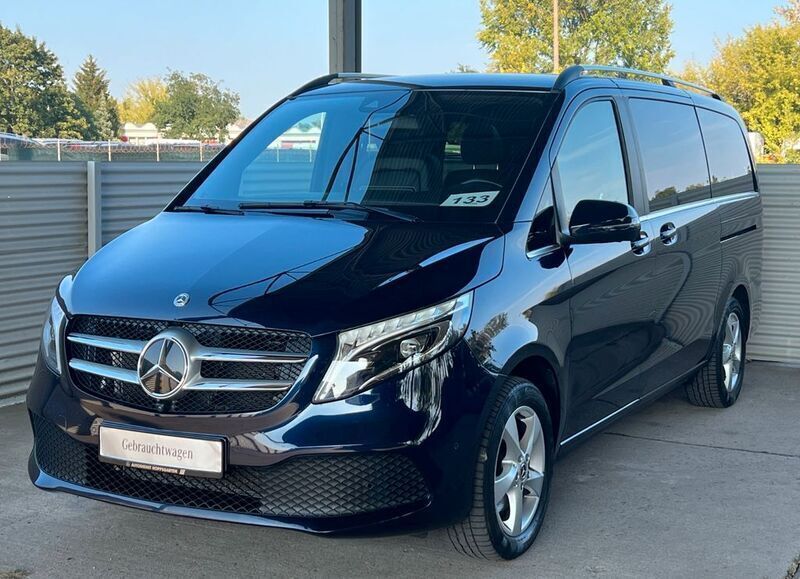 Cavansitblau metallic Gebraucht 2020 Mercedes V250 Van / Kleinbus | 52.999 € (Teuer) - Bild 1/4