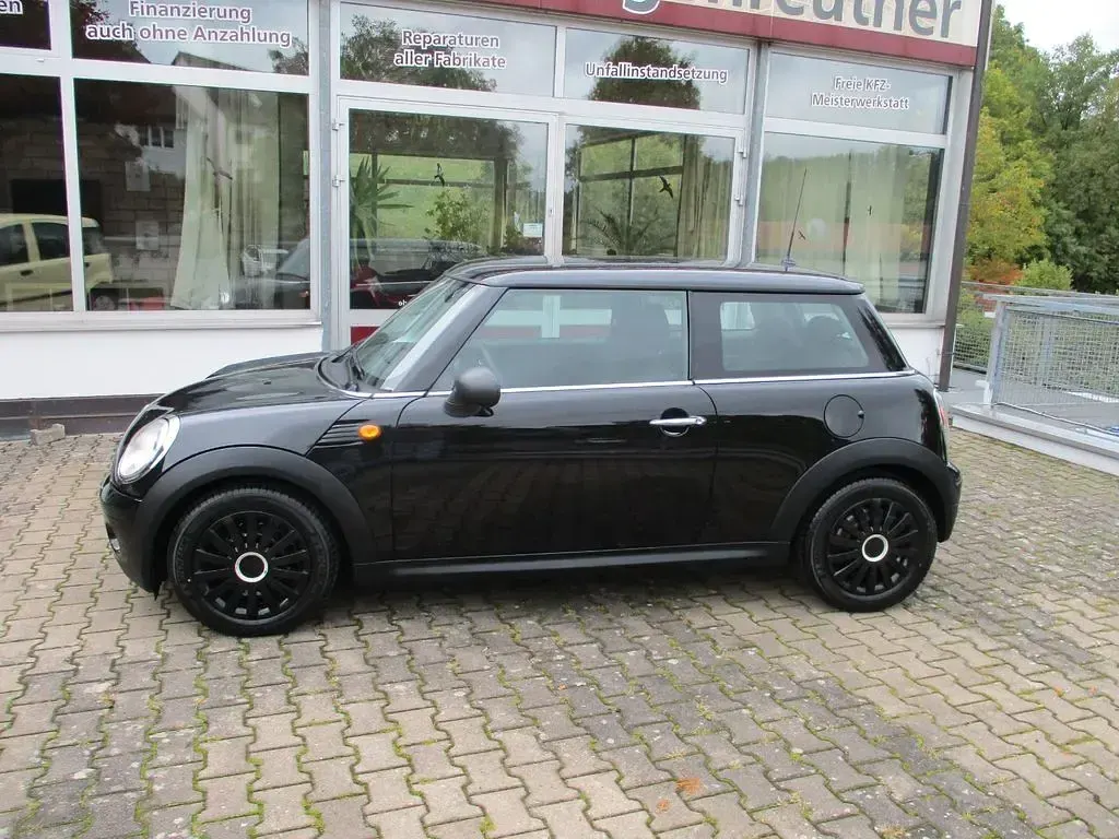 Gebraucht Mini ONE 95 PS (69 kW) 2010 Schwarz Kleinwagen