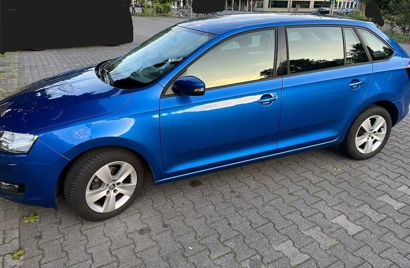 Schwarz Gebraucht 2018 Skoda Rapid Active Kombi | 7.700 € (Guter Preis) - Bild 1/4