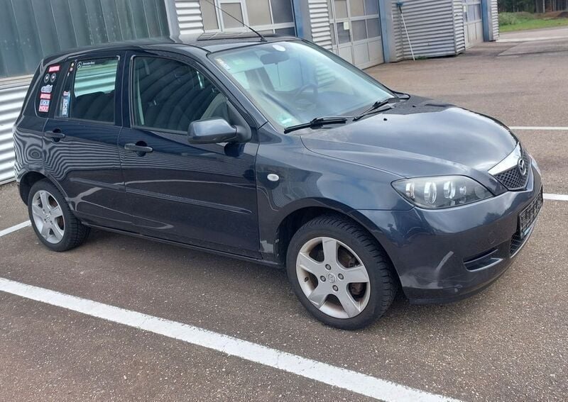 Grau Gebraucht 2007 Mazda 2 Active Limousine | 1.000 € (Guter Preis) - Bild 1/4