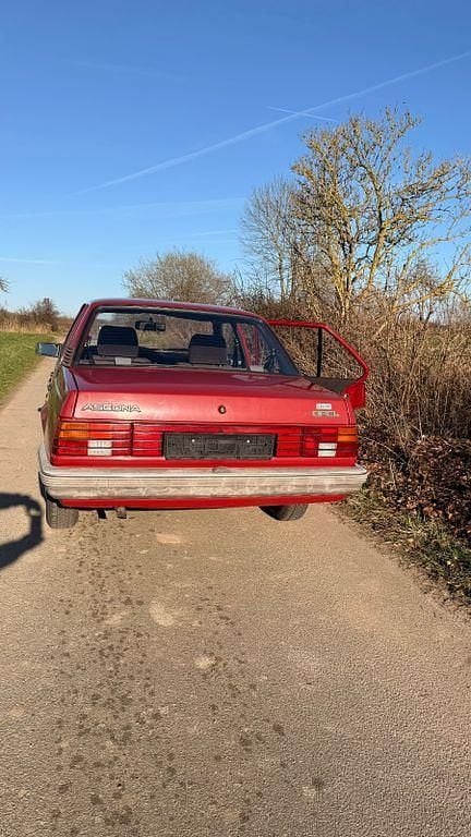Gebraucht Opel Ascona 75 PS (55 kW) 1986 Rot Limousine