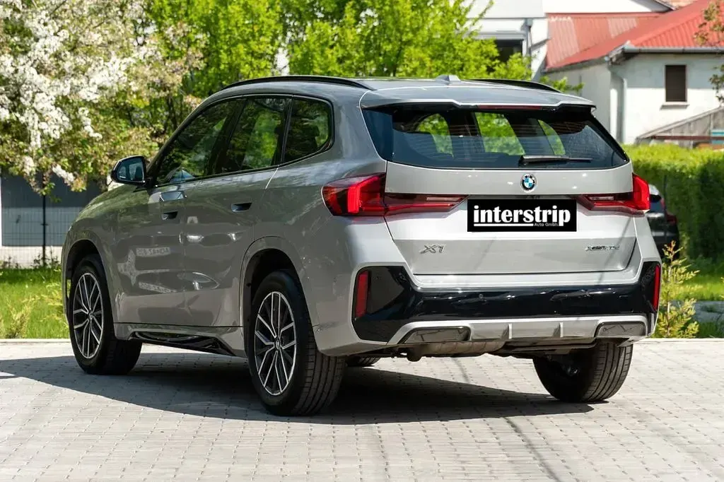 Gebraucht BMW X1 M Sport 163 PS (119 kW) 2024 Silber SUV