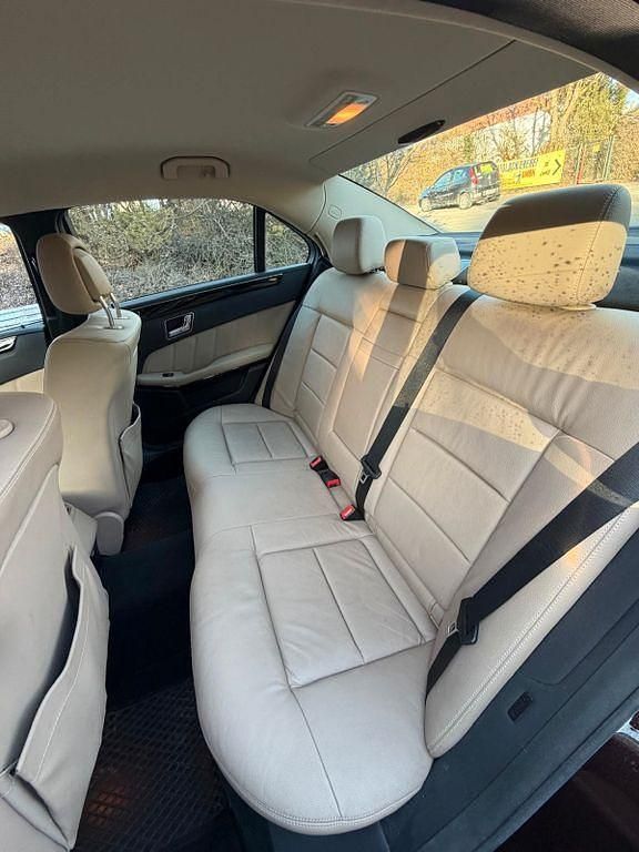 Gebraucht Mercedes E250 Avantgarde 204 PS (150 kW) 2009 Violet Limousine