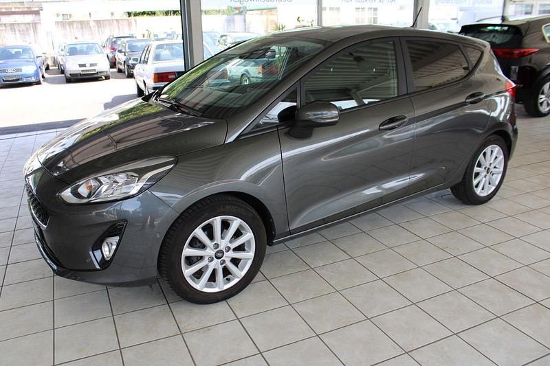 Beige Gebraucht 2018 Ford Fiesta Cool & Connect Kleinwagen | 9.800 € (Fairer Preis) - Bild 1/4