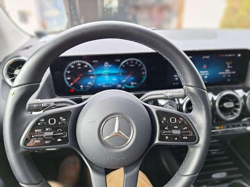 Gebraucht Mercedes GLA250 160 PS (117 kW) 2023 Grau SUV