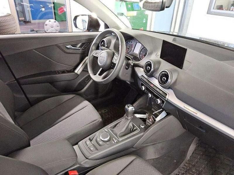 Gebraucht Audi Q2 Comfort 110 PS (80 kW) 2023 Brillantschwarz SUV