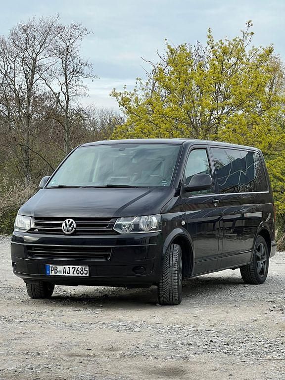 Second-hand VW T5 179 CP (131 kW) 2015 Negru Van