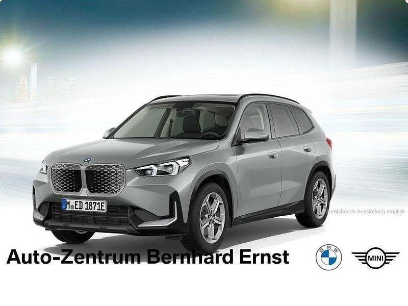 Neu BMW iX1 Performance 230 kW (313 PS) 2026 Grau SUV