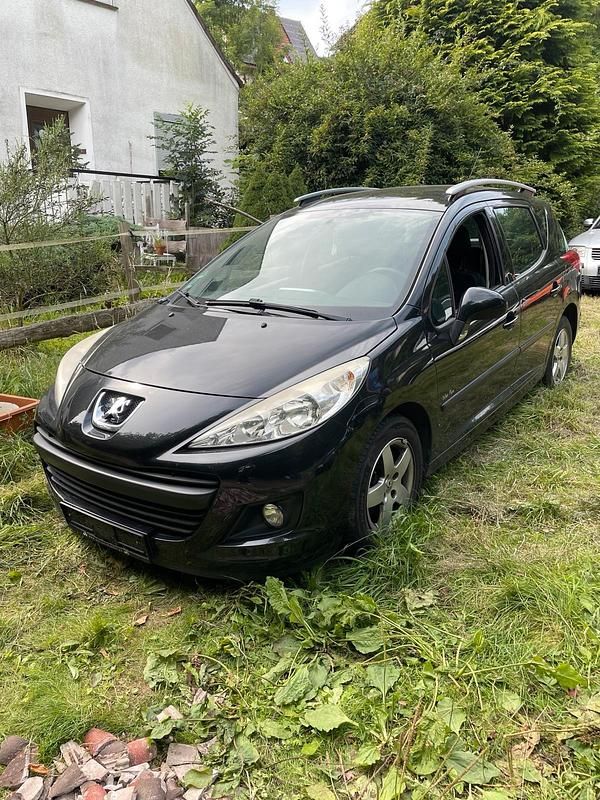 Schwarz Gebraucht 2011 Peugeot 207 Kombi | 2.600 € (Fairer Preis) - Bild 1/4