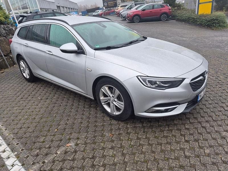 Silber Gebraucht 2019 Opel Insignia Dynamic Kombi | 14.500 € (Guter Preis) - Bild 1/4