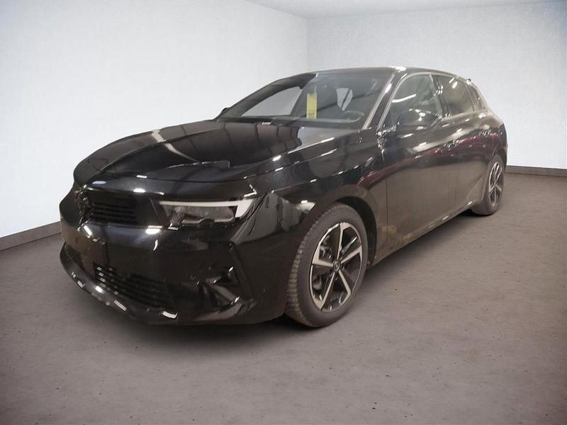 Używany Opel Astra S 131 KM (96 kW) 2025 Czarny Hatchback