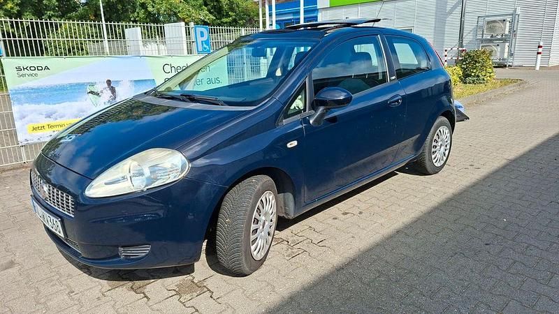 Blau Gebraucht 2009 Fiat Punto Kleinwagen | 1.790 € (Guter Preis) - Bild 1/4