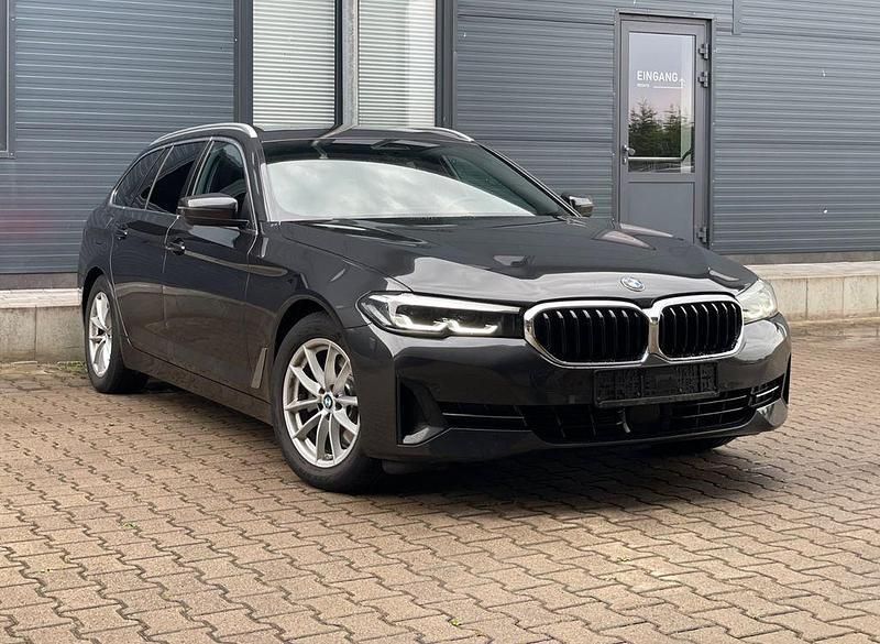 Gebraucht BMW 520 Performance 190 PS (139 kW) 2021 Grau Kombi