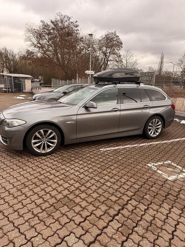 Gebraucht BMW 520 M Sport 184 PS (135 kW) 2012 Grau Kombi