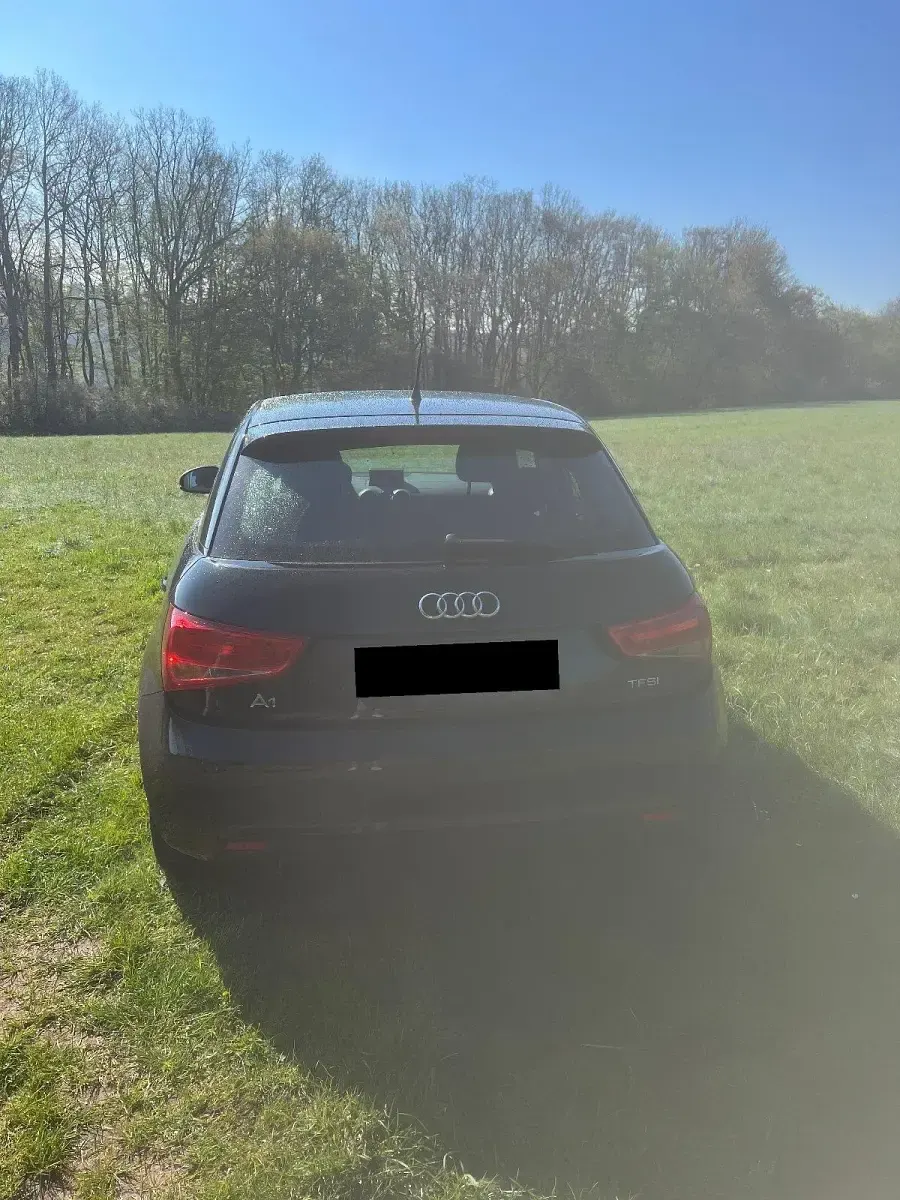Gebraucht Audi A1 Sportback Attraction 86 PS (63 kW) 2014 Schwarz Kleinwagen