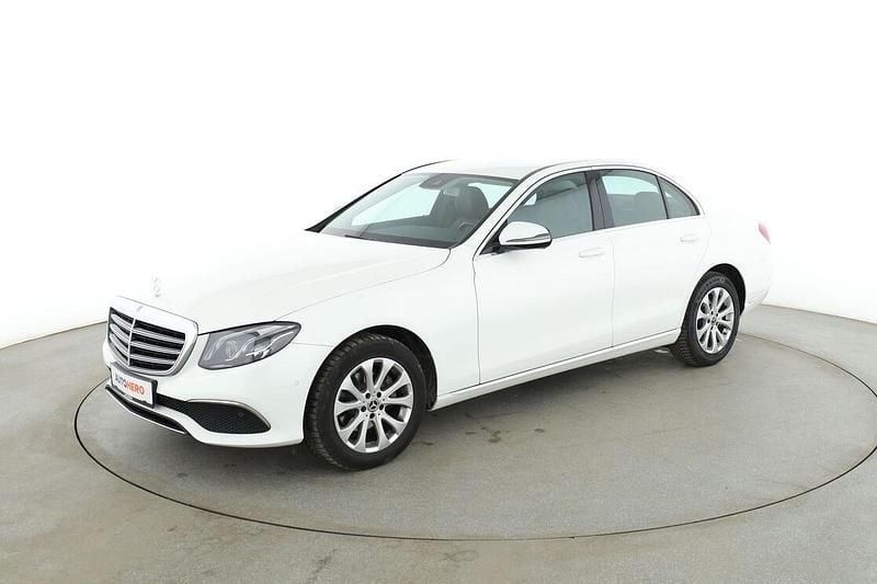 Gebraucht Mercedes E220 Exclusive 194 PS (142 kW) 2019 Weiß Limousine