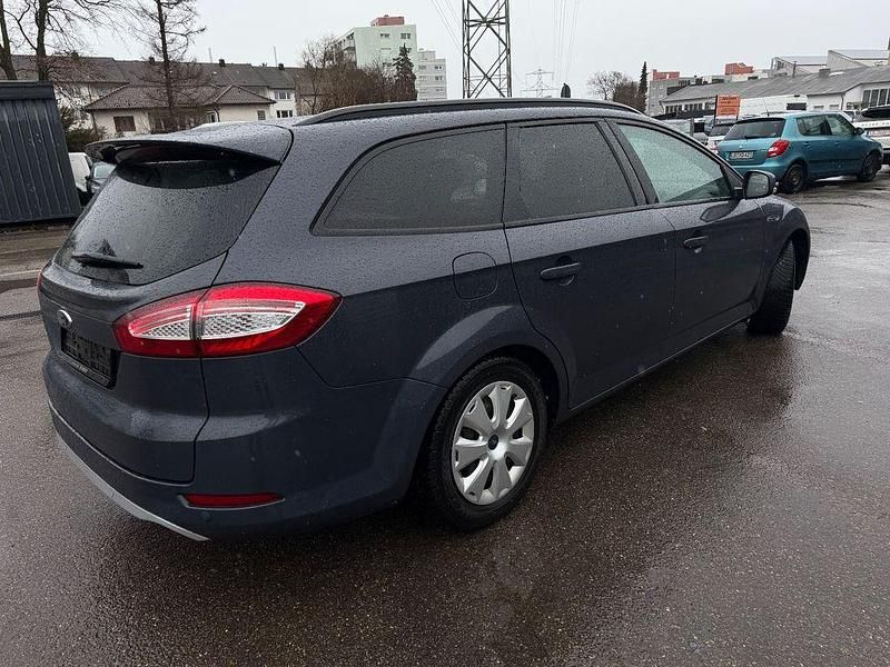 Gebraucht Ford Mondeo Champions Edition 140 PS (102 kW) 2012 Grau Limousine