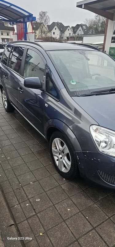 Blau Gebraucht 2010 Opel Zafira Van / Kleinbus | 3.500 € (Fairer Preis) - Bild 1/4